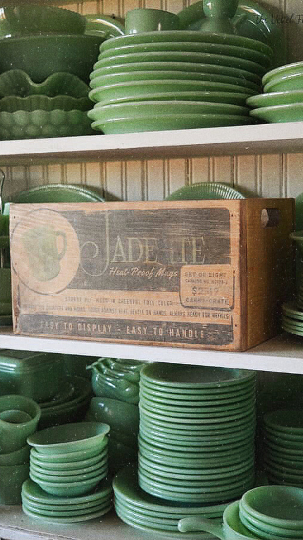 Jadeite Carry Crate