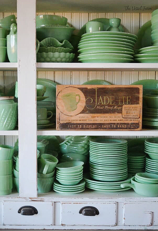 Jadeite Carry Crate