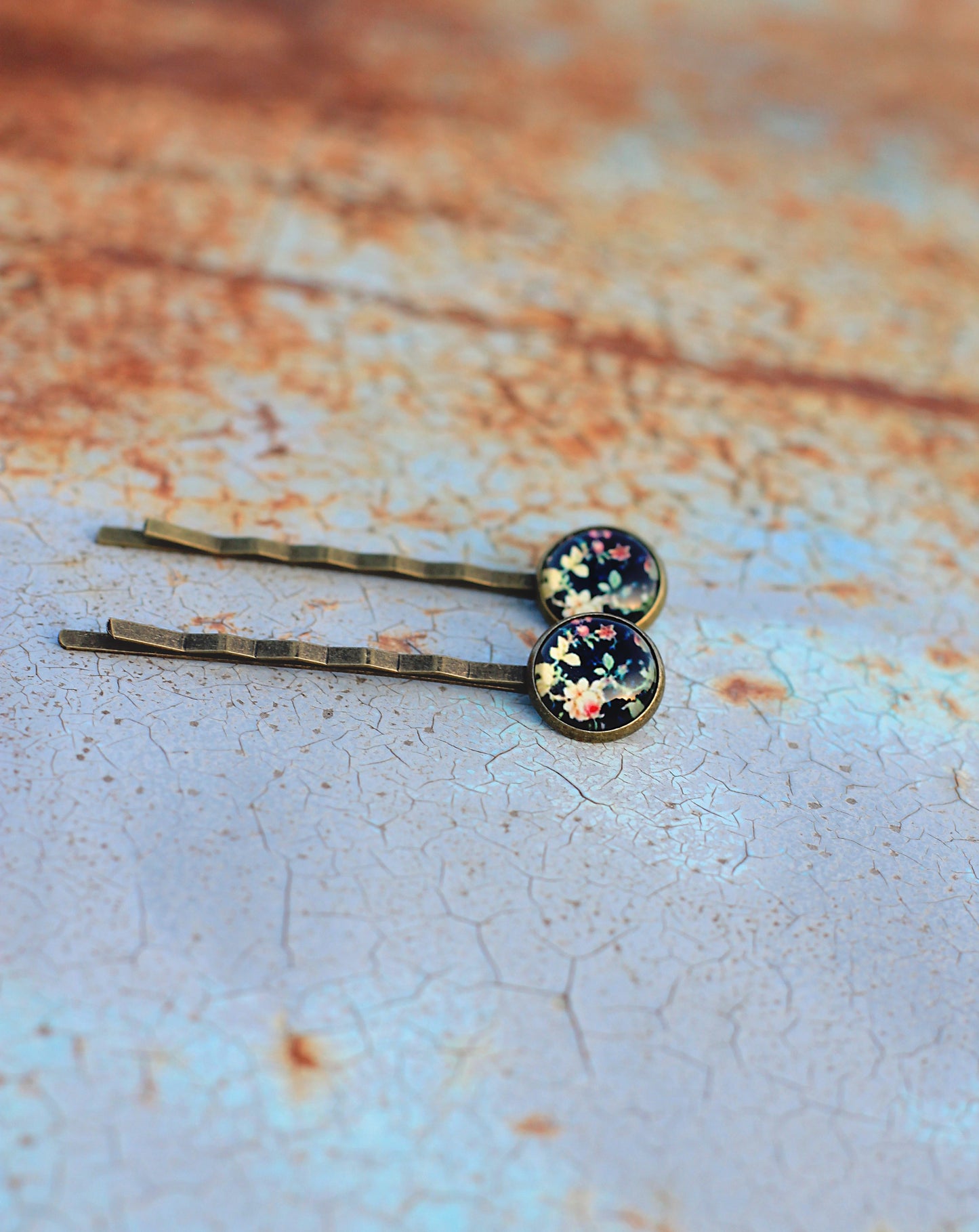 Vintage Wallpaper Bobby Pins