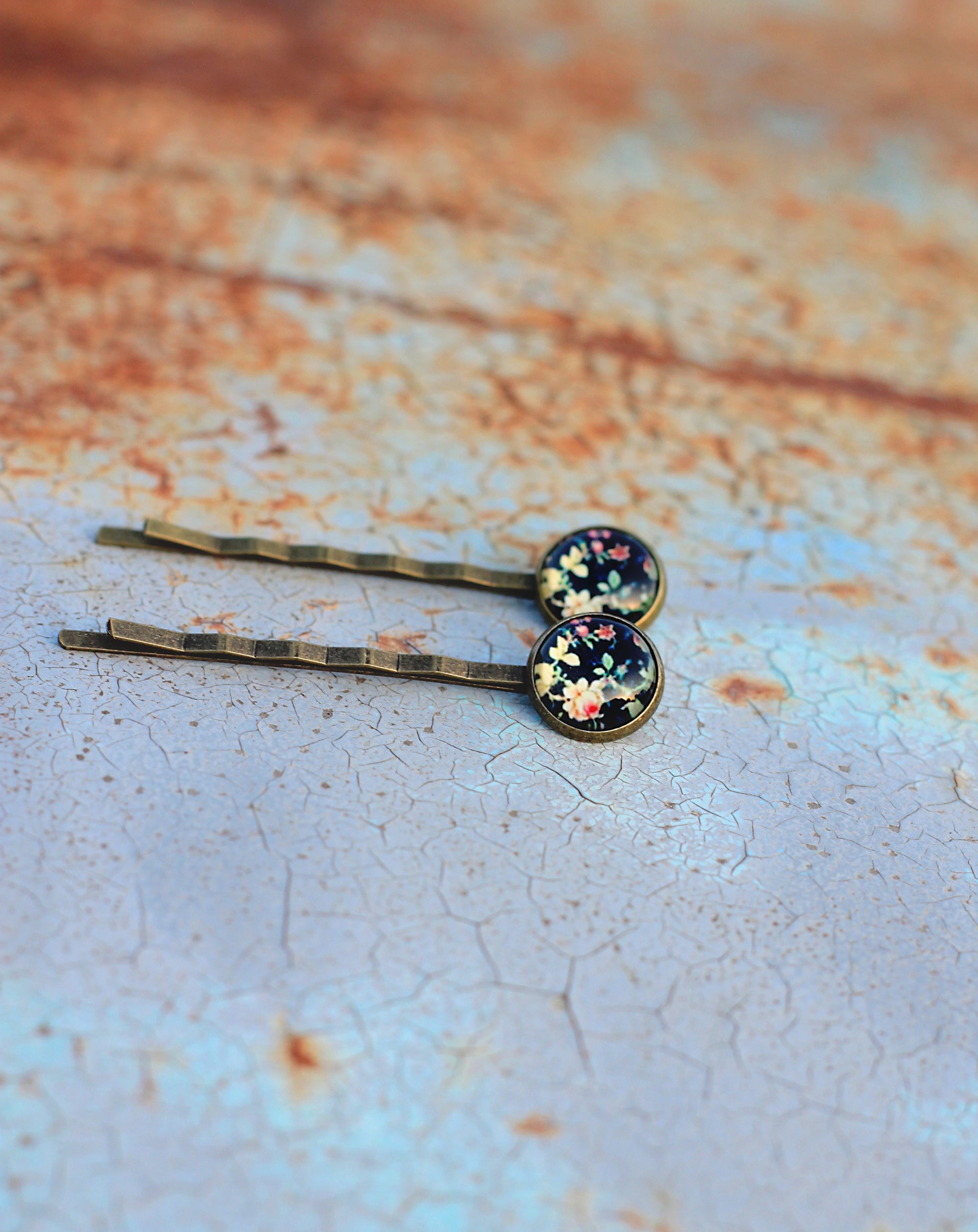 Vintage Wallpaper Bobby Pins